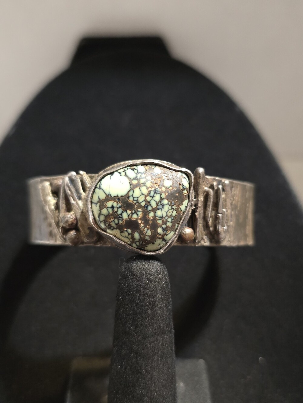 Vtg Native Sterling Silver and Mint Snowville Variscite Cuff Bracelet 7" 43.5g